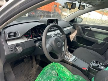 Volkswagen Passat Variant - 2