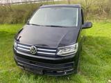Volkswagen T6 California - schwarze Volkswagen T6 California