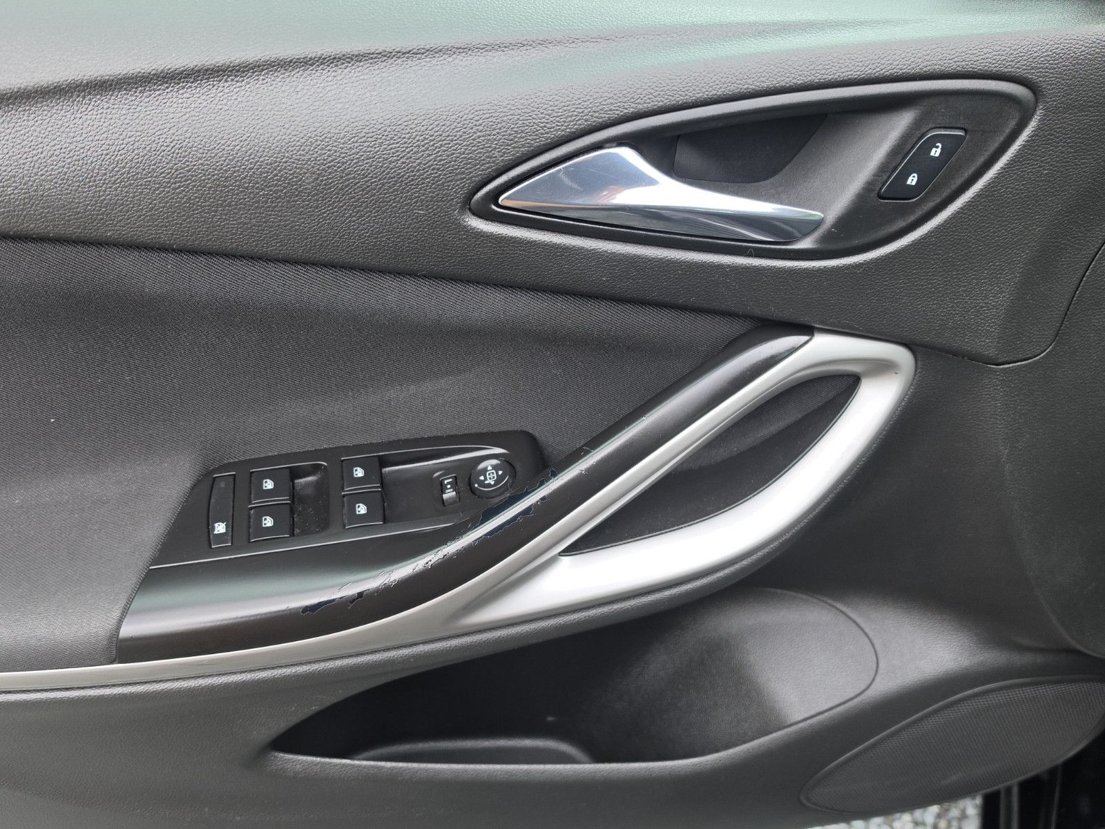 Fahrzeugabbildung Opel Astra K Sports Tourer Edition*NAVI*TEMPOMAT*PDC