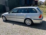 BMW 320i touring - - BMW 320 aus 2001: Kombi
