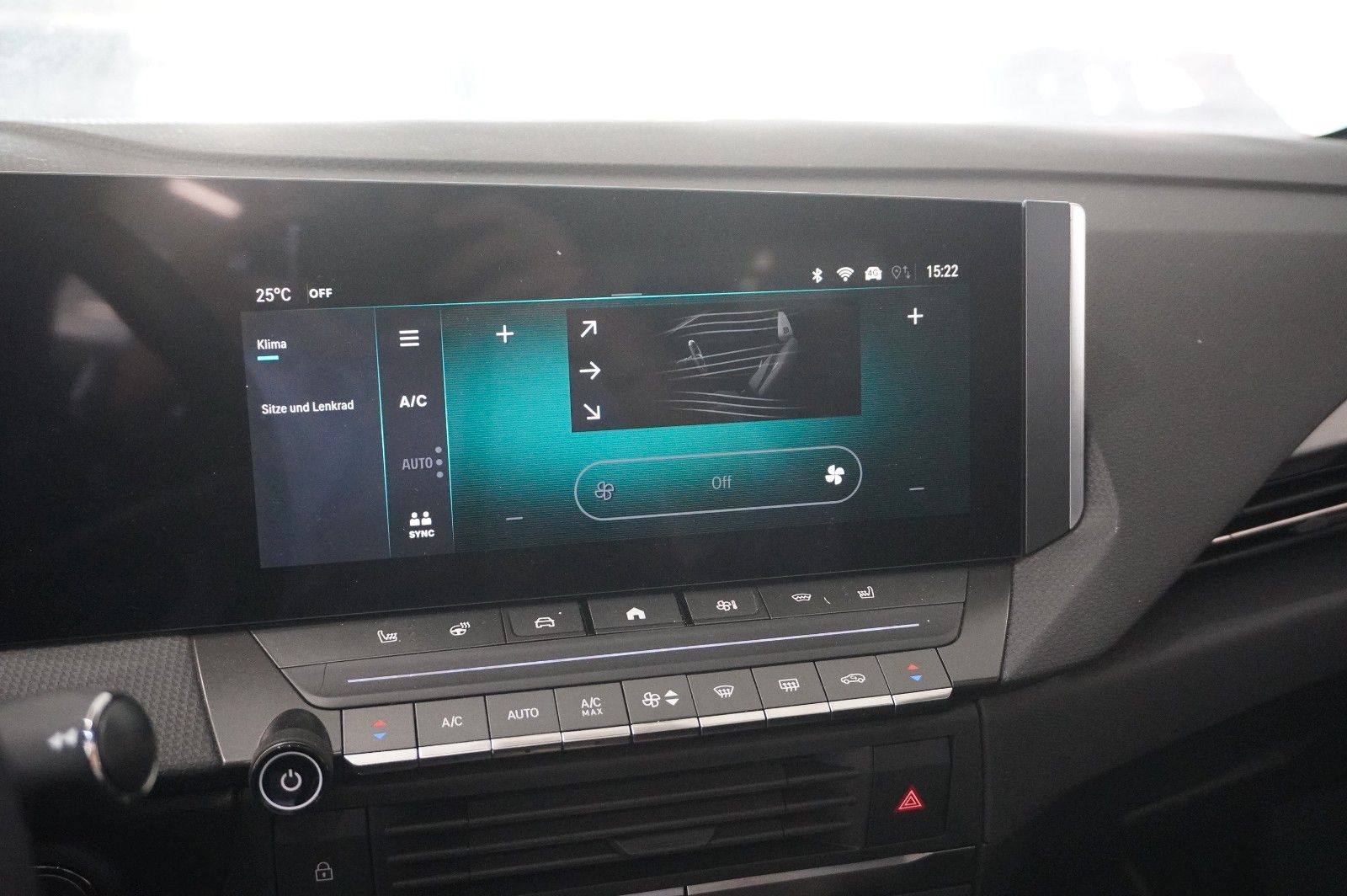 Fahrzeugabbildung Opel Astra L Lim. 1.2T GS LINE NAVI/LED/360°/PANO/HUD