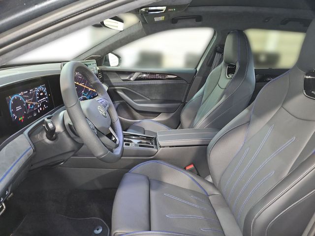 Passat R-Line 2.0 TDI 4M DSG PANO+AHK+STANDH+HAR