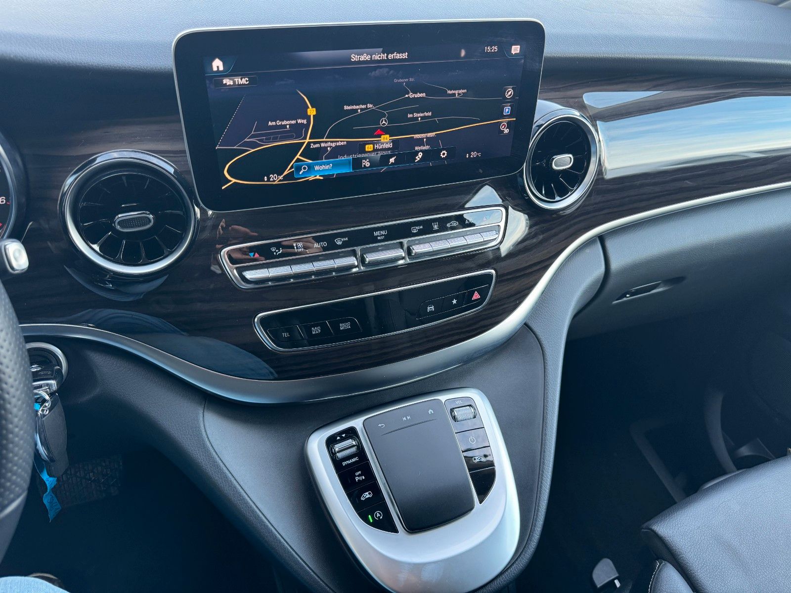 Fahrzeugabbildung Mercedes-Benz V 300 d AVA Extral AIRMATIC Standheiz 360Kamera