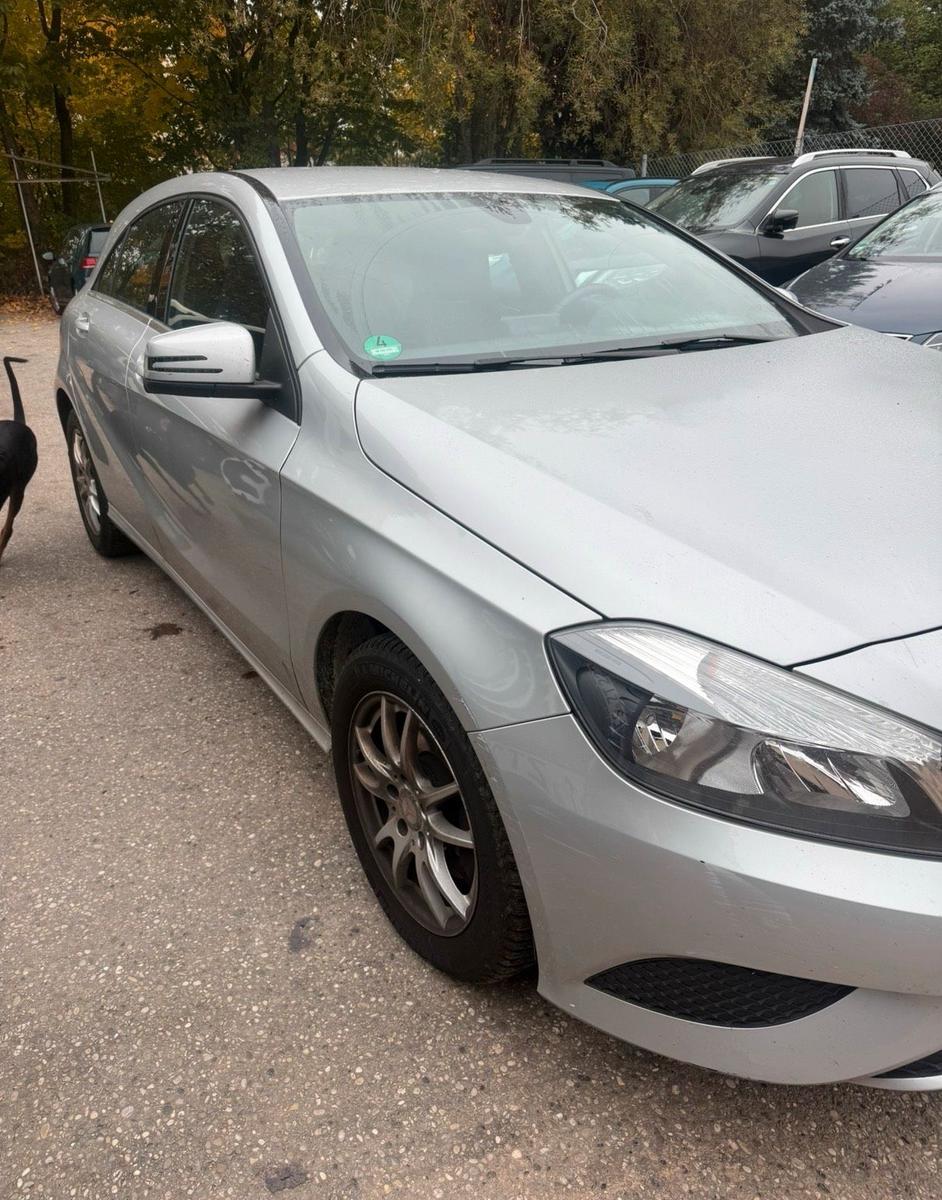 Mercedes-Benz A 180