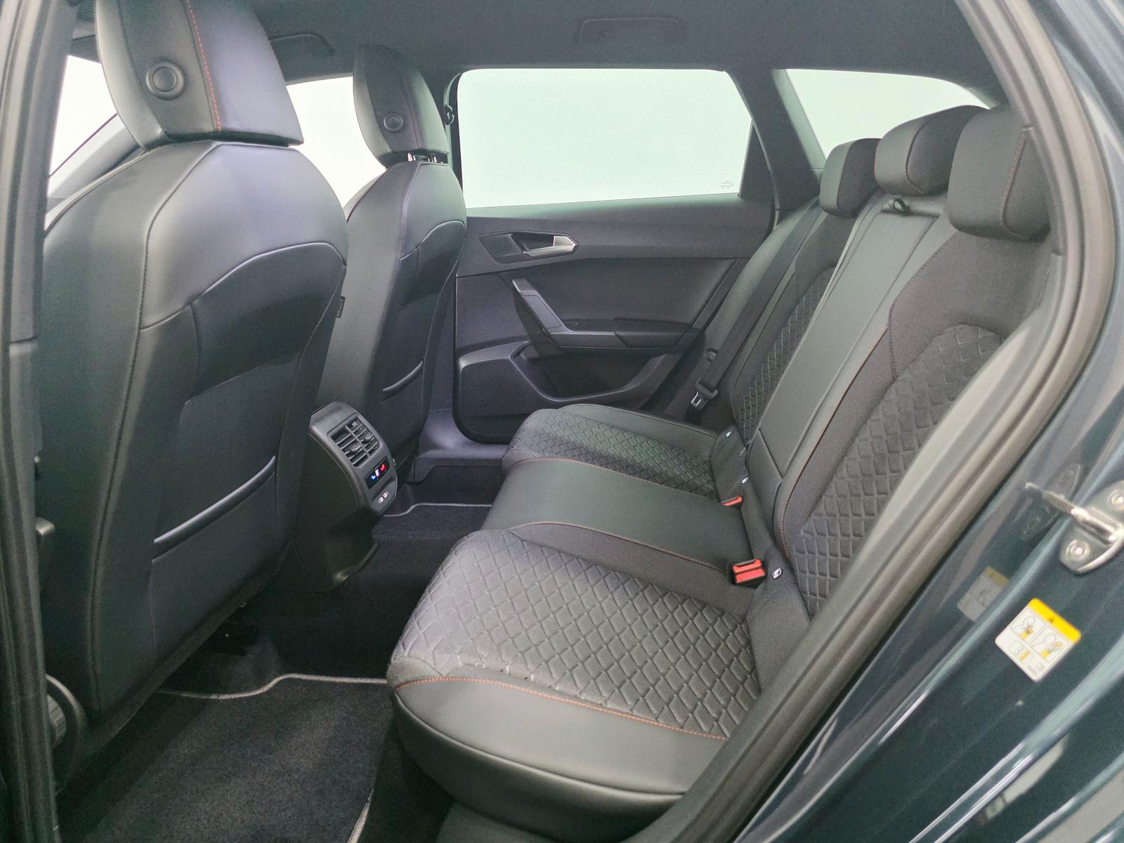 Seat ST FR Black Edition AHK|ACC|18"|Kamera|Winter
