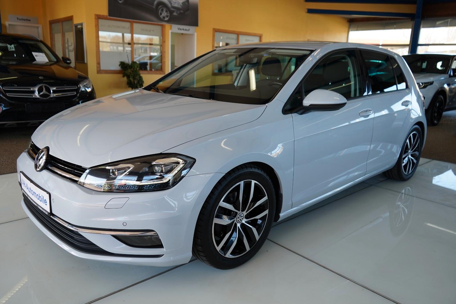 Volkswagen Golf VII Lim. BMT Bi-XENON / NAVI / R-KAMERA