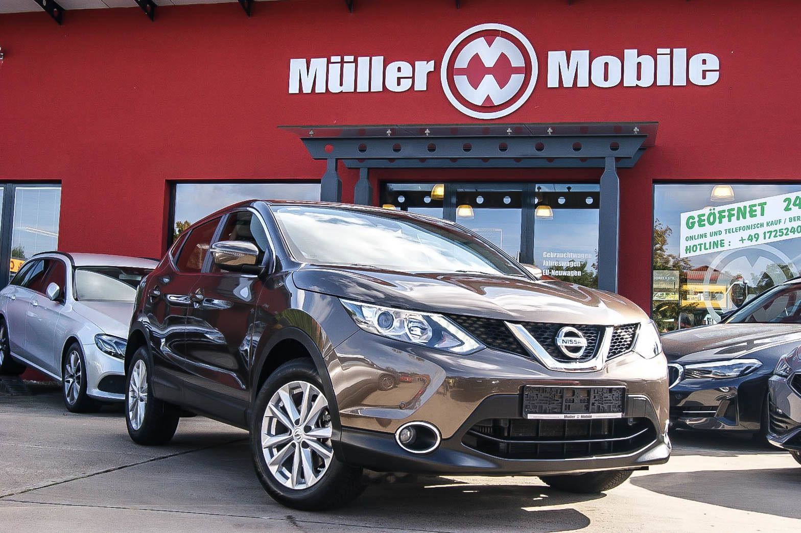 Fahrzeugabbildung Nissan Qashqai 1.2 Acenta 4x2 1 HAND AHK SIZHG 22.324KM