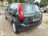 Ford Fiesta Ghia + Klima - Ford Fiesta Ghia mit Benzin-Antrieb