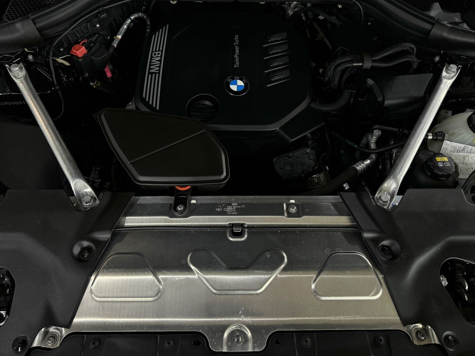 Fahrzeugabbildung BMW X3 xD20d M Sport Panorama Kamera H/K HUD DAB AHK