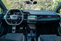 AUDI RS 3 Sportback quattro/ DYNAMIKPAKET/ INDIVIDUAL AUDI RS 3 Sportback quattro/ DYNAMIKPAKET/ INDIVIDUAL