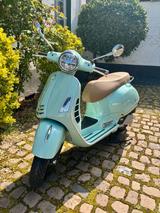 Vespa GTS 125 (2022) / nur 1.200 km - Angebote