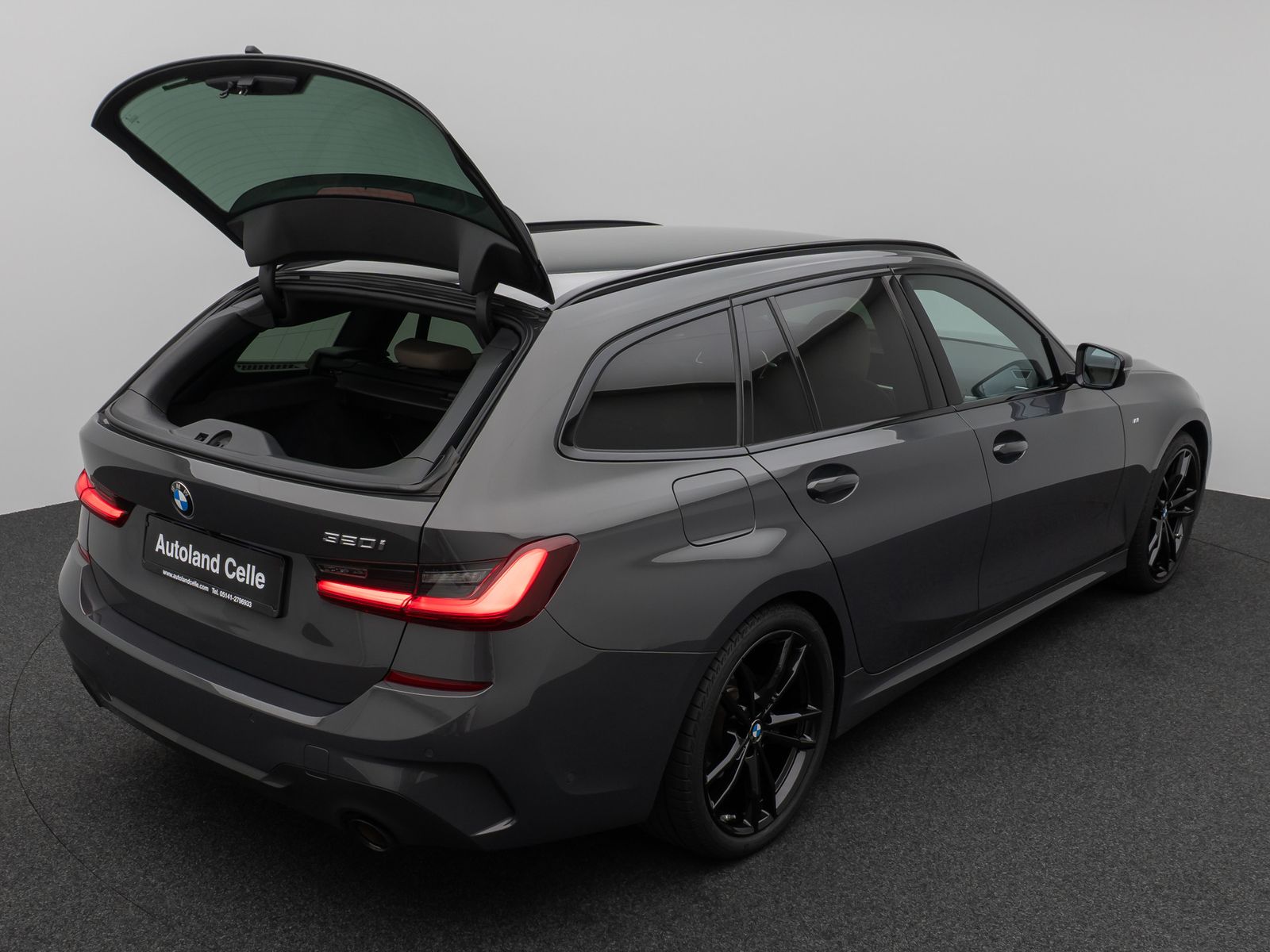 Fahrzeugabbildung BMW 320i M Sport Kamera DAB Laser Alarm Leder 19Zoll