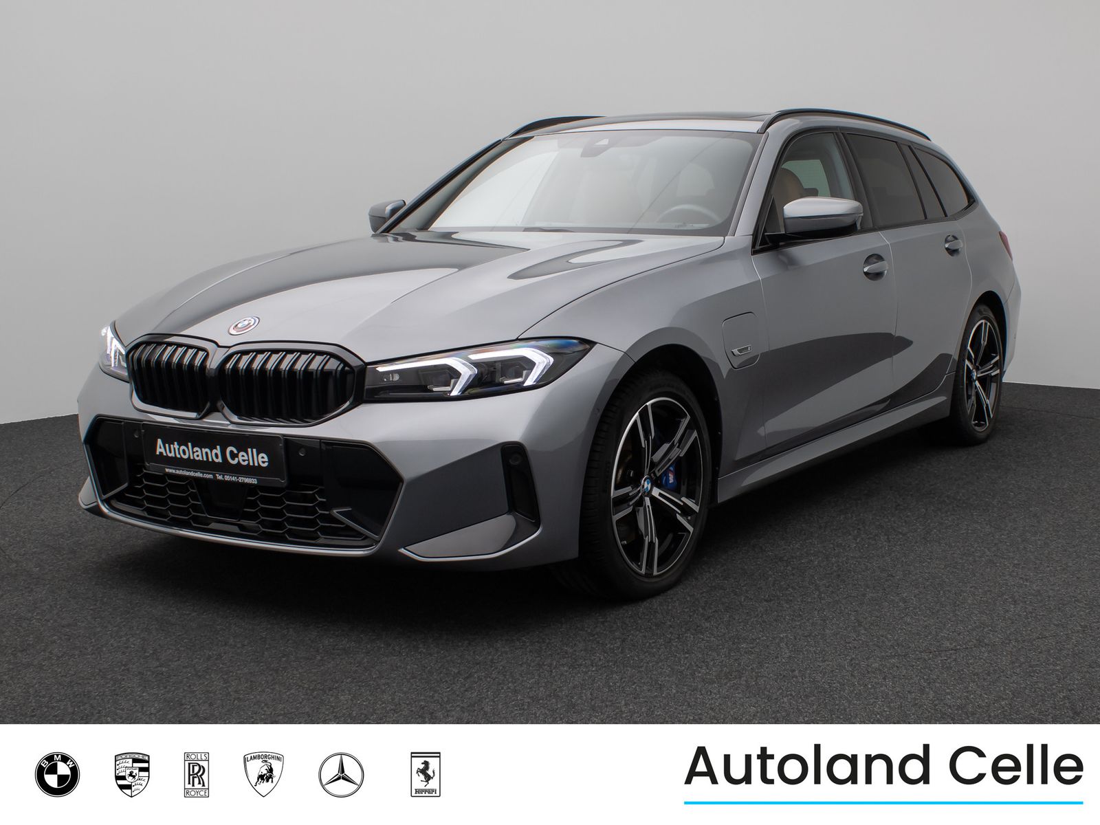 Fahrzeugabbildung BMW 330e xD M Sport Pro Panorama Kamera HUD DAB H/K