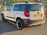 Skoda Yeti Ambition Plus Edition+NAVI+PAMORAMA+ALU+PDC - Skoda Gebrauchtwagen in Paderborn