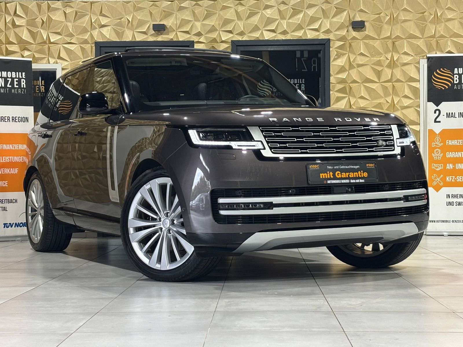 Fahrzeugabbildung Land Rover D350 First Edition/Autobiography/Fond-TV/VOLL