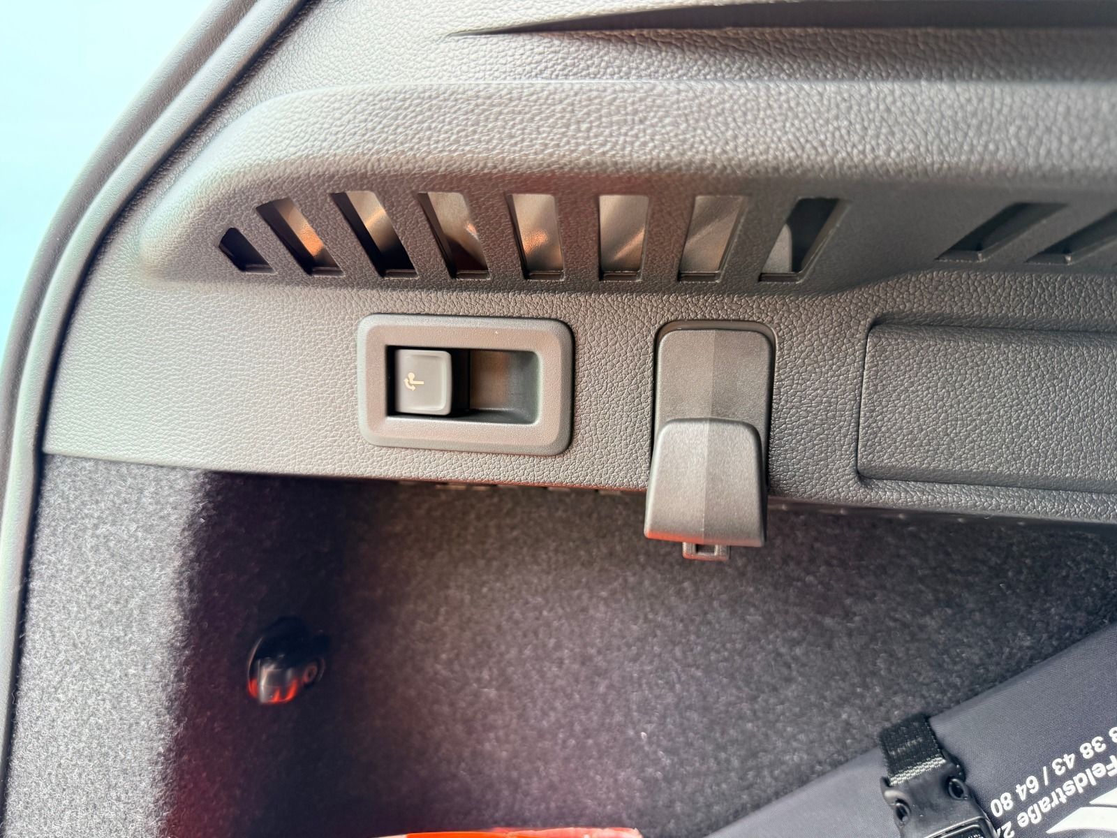 Fahrzeugabbildung SKODA Kamiq 1115PS DSG*BehFro*RFK*AHK*eHeck*Matrix