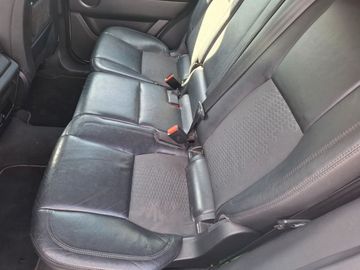 Land-Rover Discovery Sport - 11