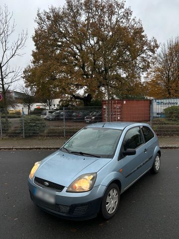 Ford Fiesta neue Bereifung neue Bremsen