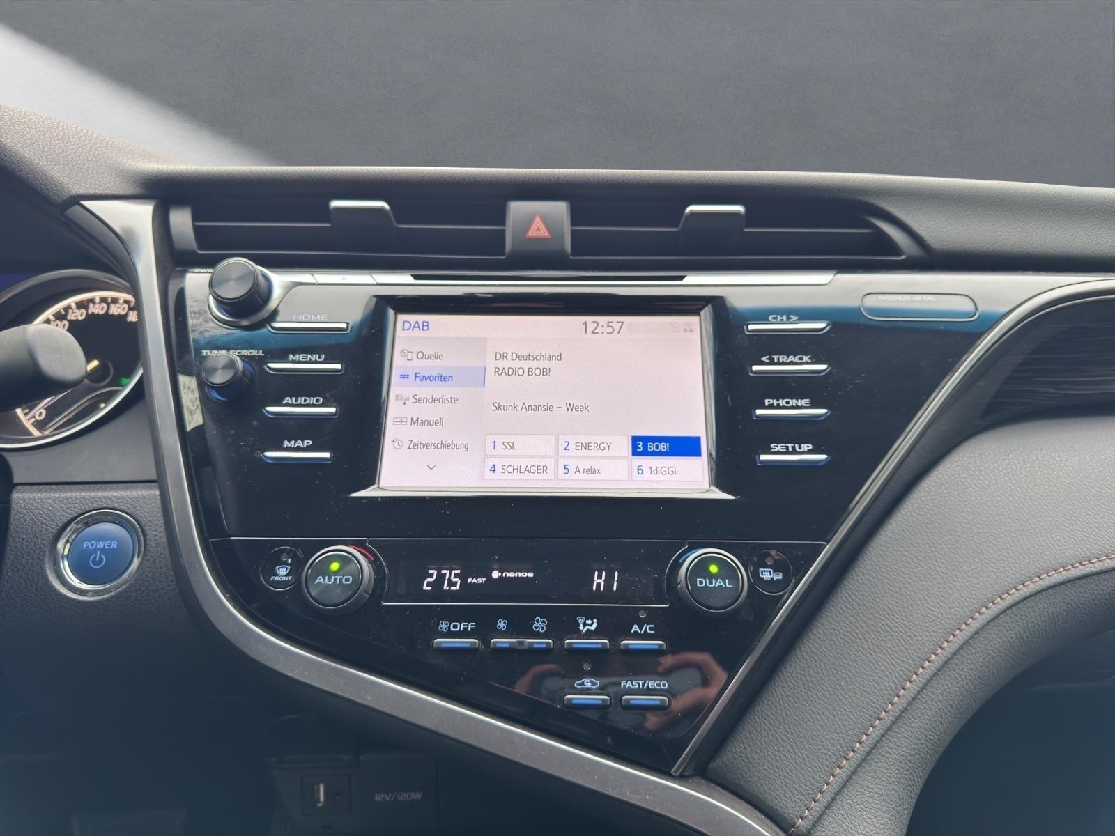 Toyota Camry HYBRID*NAVI*15 JAHRE GARANTIE