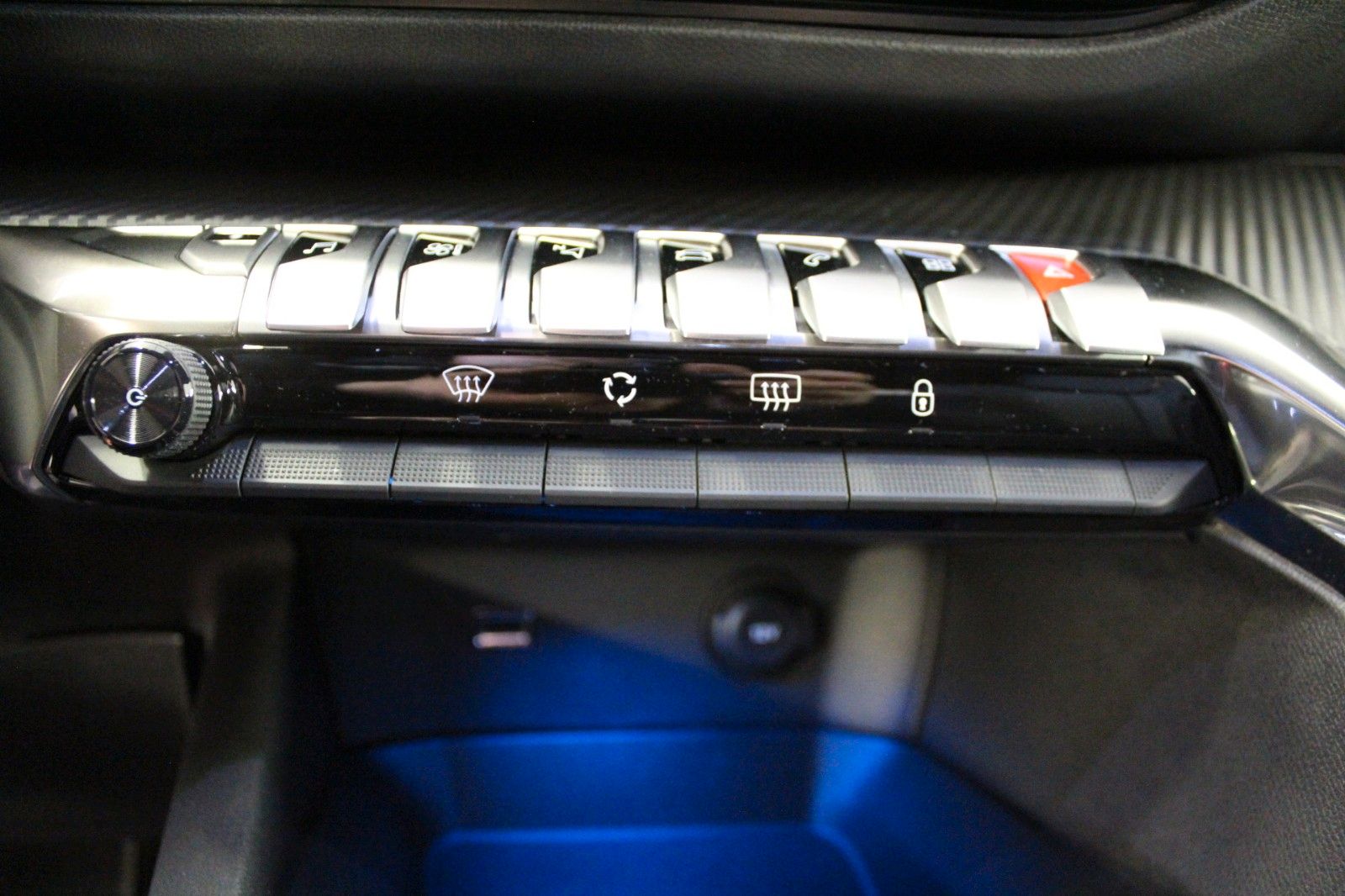 Fahrzeugabbildung Peugeot 3008 Plug-In Hybrid 225 e-EAT8 Allure Pack