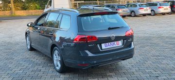 Volkswagen Golf - 6