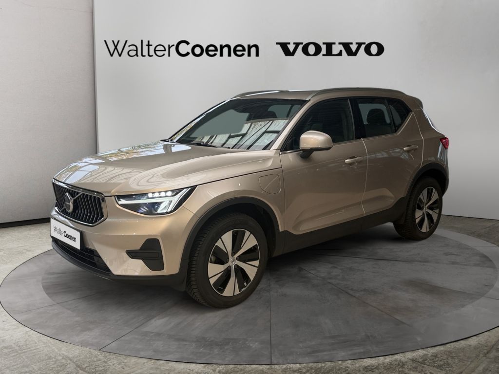VOLVO XC40 T4 Recharge DKG Core Winter-Paket semi elek