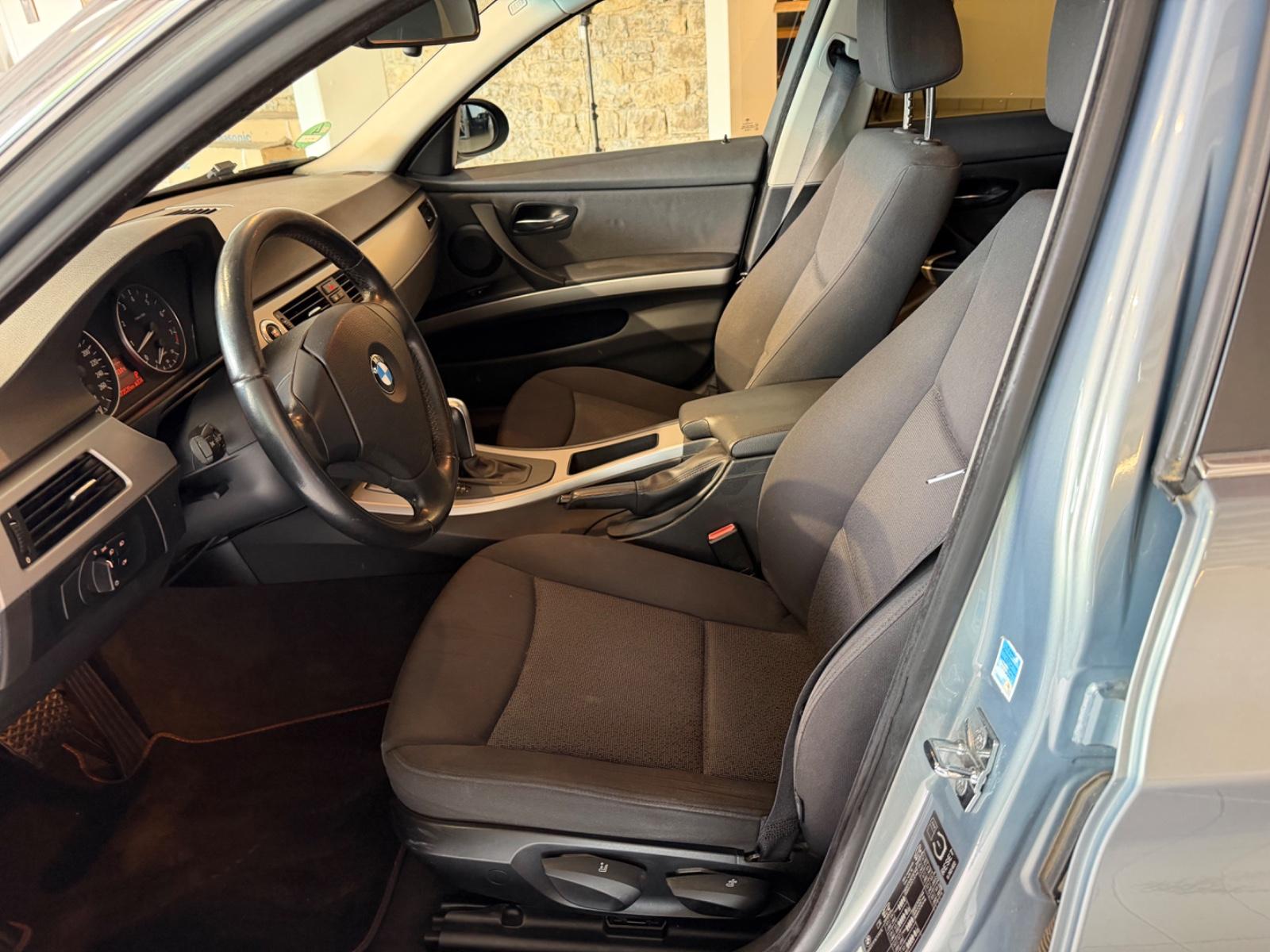 BMW 325i TOURING 218CH