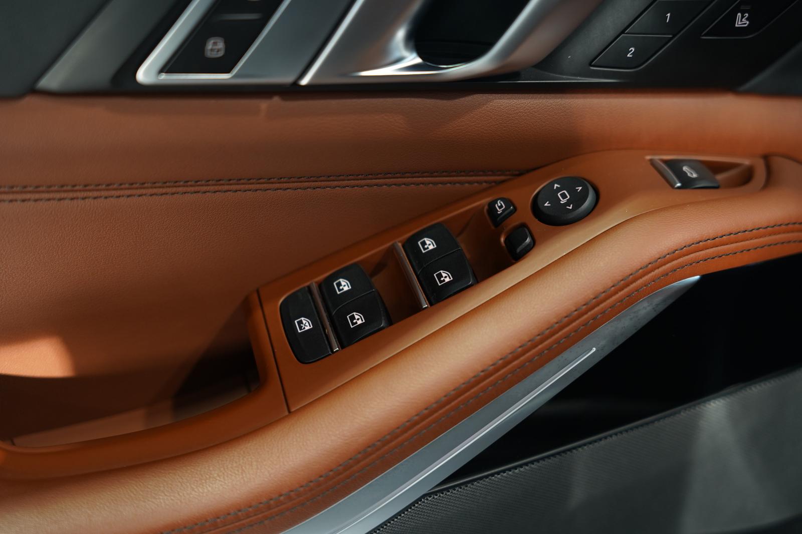 BMW X5 M60 i xD *1.H *22 *ACC*Sky Lounge*H-UP*AHK