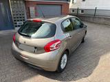 Peugeot 208 1.2 VTi 82 PS Benzin - Peugeot 208 in Duisburg