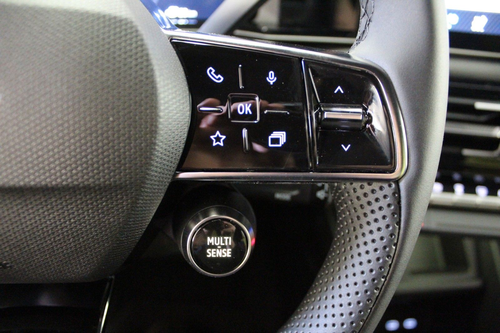 Fahrzeugabbildung Renault R 5 Iconic Five 120 Urban Range*Harman Kardon*