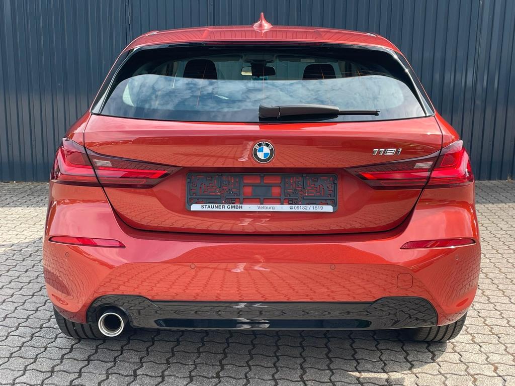 BMW 118