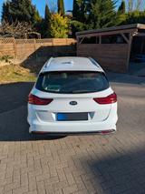 Kia cee'd SW Garantie 120PS viele Extras - Kia cee'd Sportswagon von privat