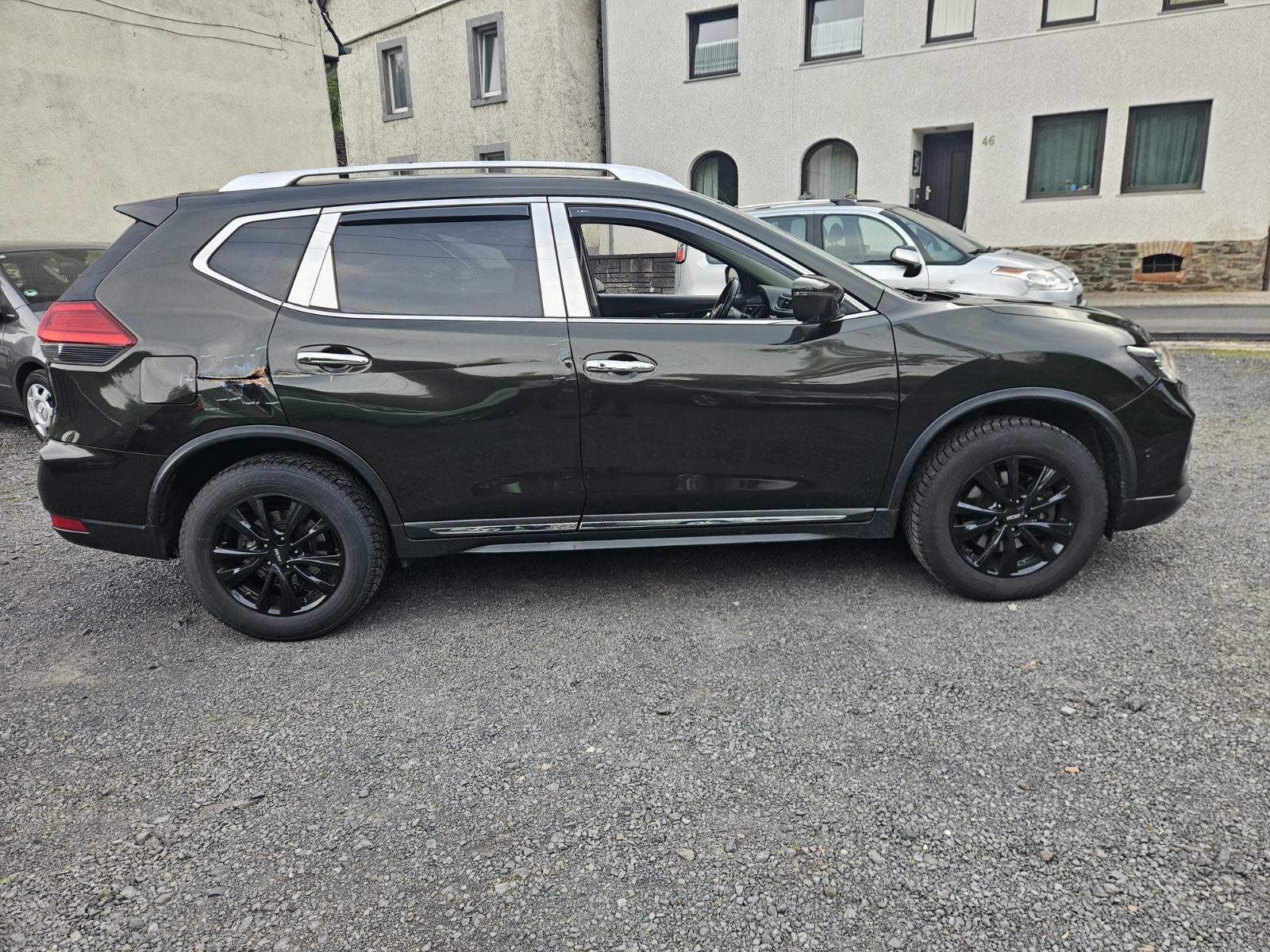 Nissan X-Trail Tekna 7 Sitzer Automatik