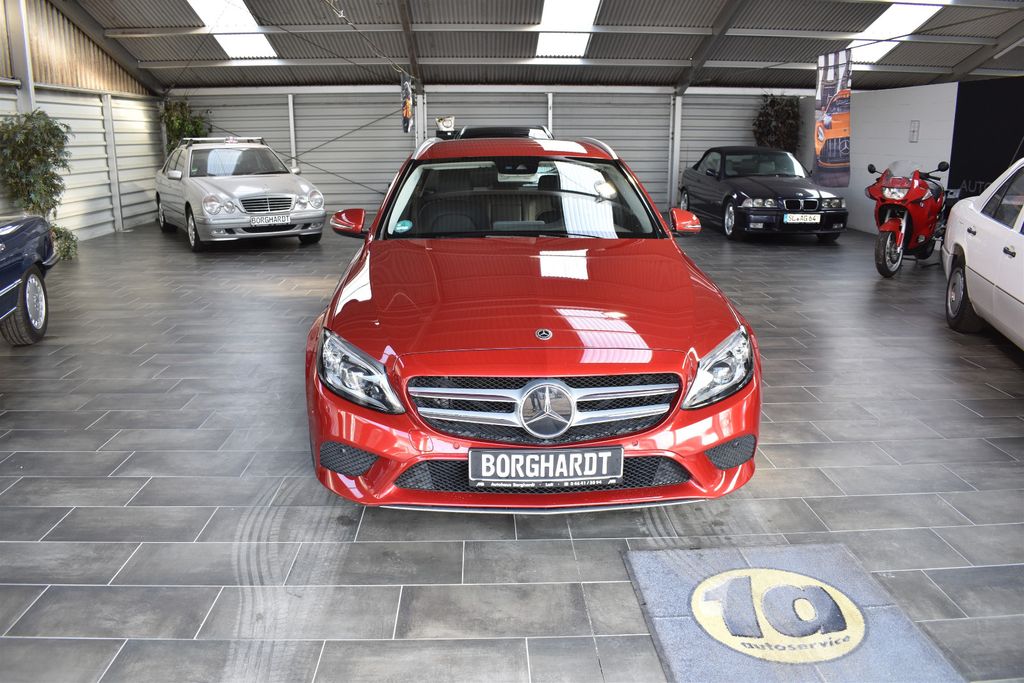 Image of Mercedes-Benz C 220
