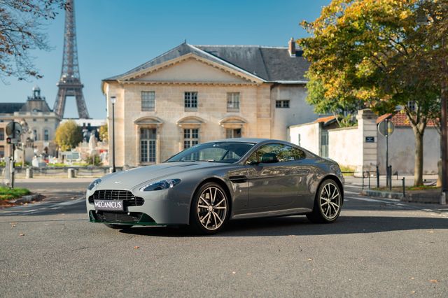 Aston Martin V8 Vantage S Swedish Forest