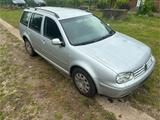 Volkswagen Golf IV Variant Pacific 1.6 77 kW - Volkswagen Golf mit Benzin-Antrieb: Kombi, Iv Pacific
