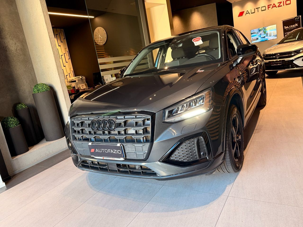 Audi Q2 30 TDI S tronic Identity Black imagem 2