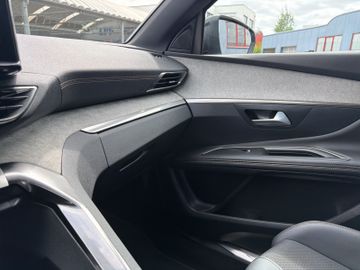 Peugeot 3008 1.2 PureTech 130 GT-Line NAVIKAMERALED