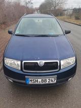 Skoda Fabia Combi 1.4 16V Comfort Comfort - Skoda Fabia mit Benzin-Antrieb: Blau, Kombi, 1.4