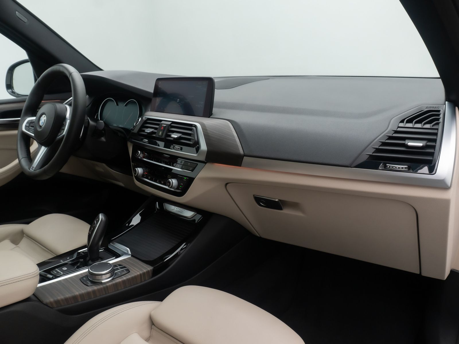 Fahrzeugabbildung BMW X3 xD20d M Sport Kamera Panorama HUD DAB HiFi