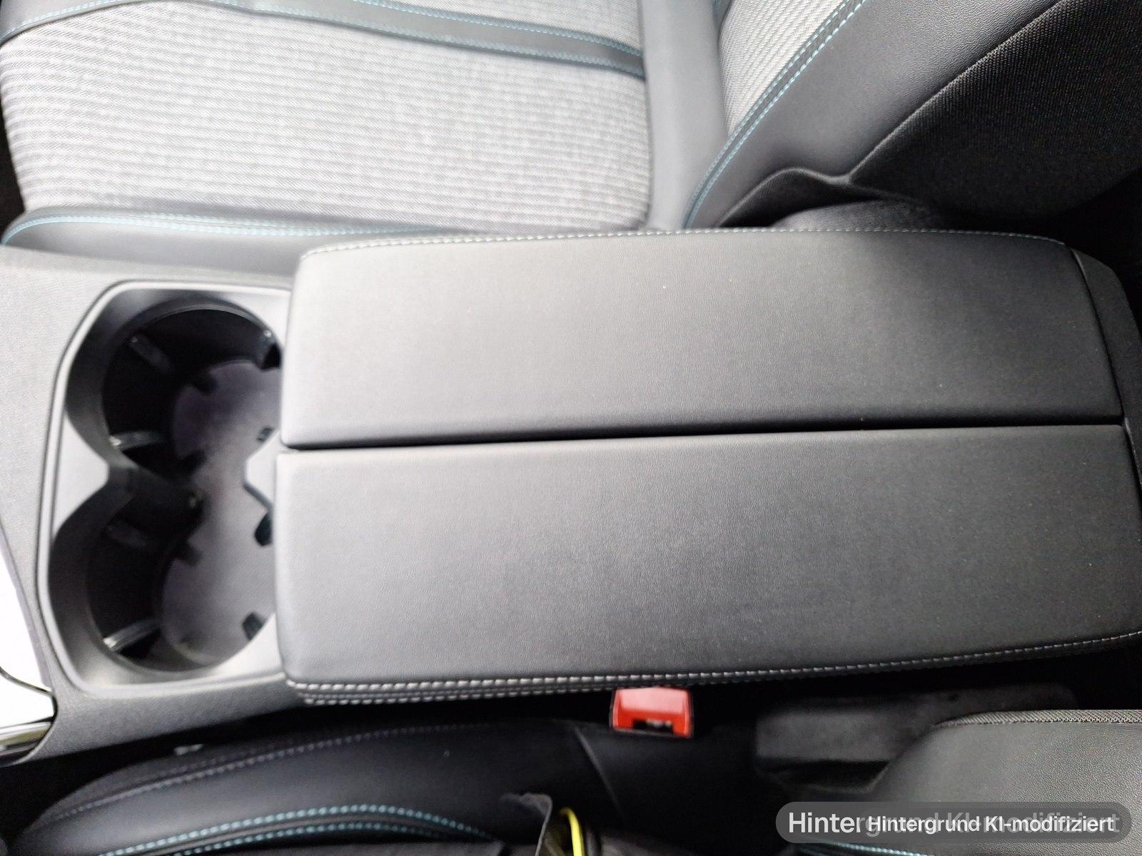 Peugeot 3008 Allure Pack Hybrid225 360°,Navi,Tot-Winkel