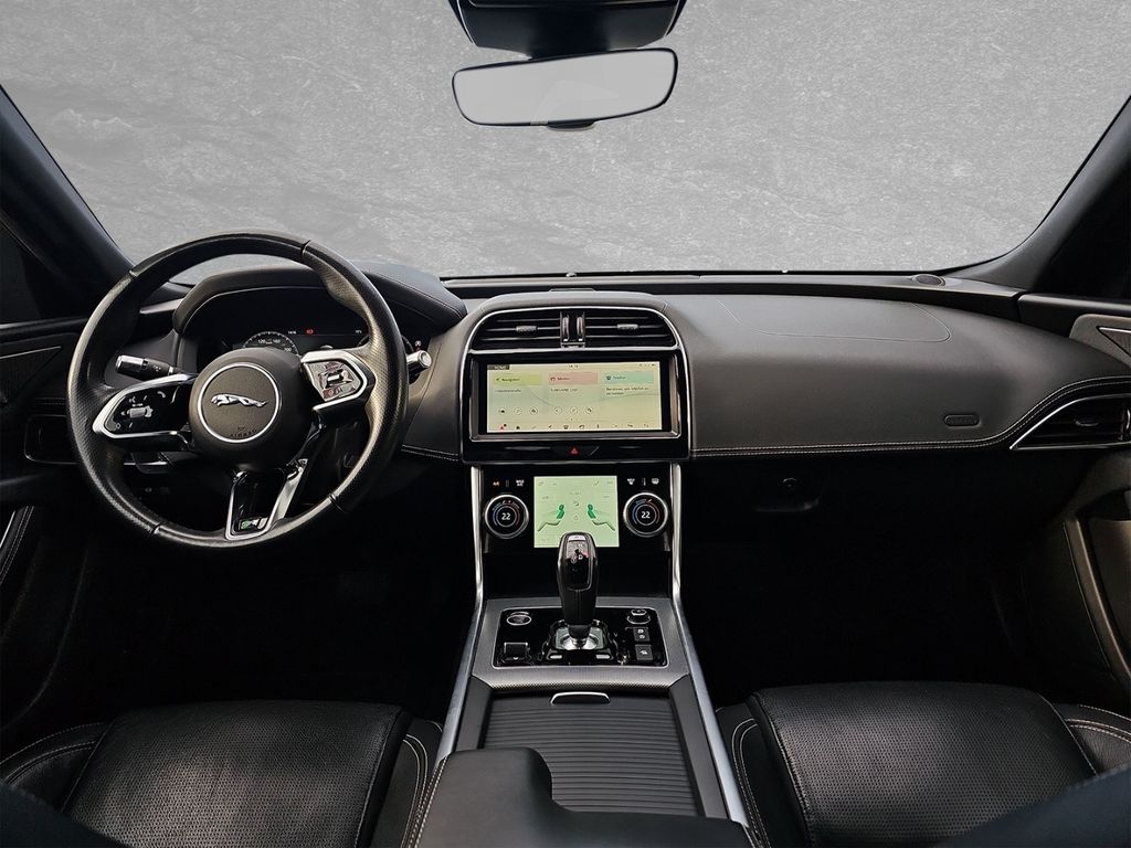 Jaguar XE D180 R-Dynamic SE 320,- FINANZIERUNG OHNE