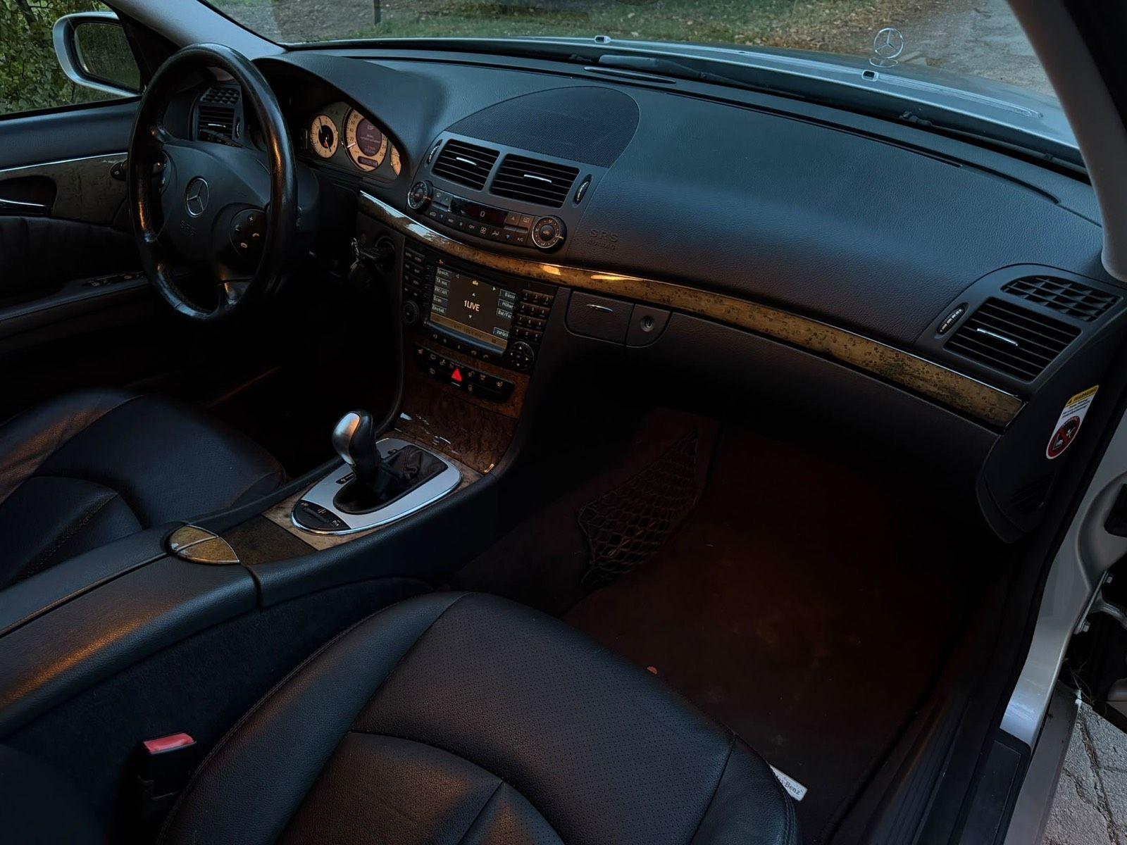 Mercedes-Benz E280 2005 — photo 11
