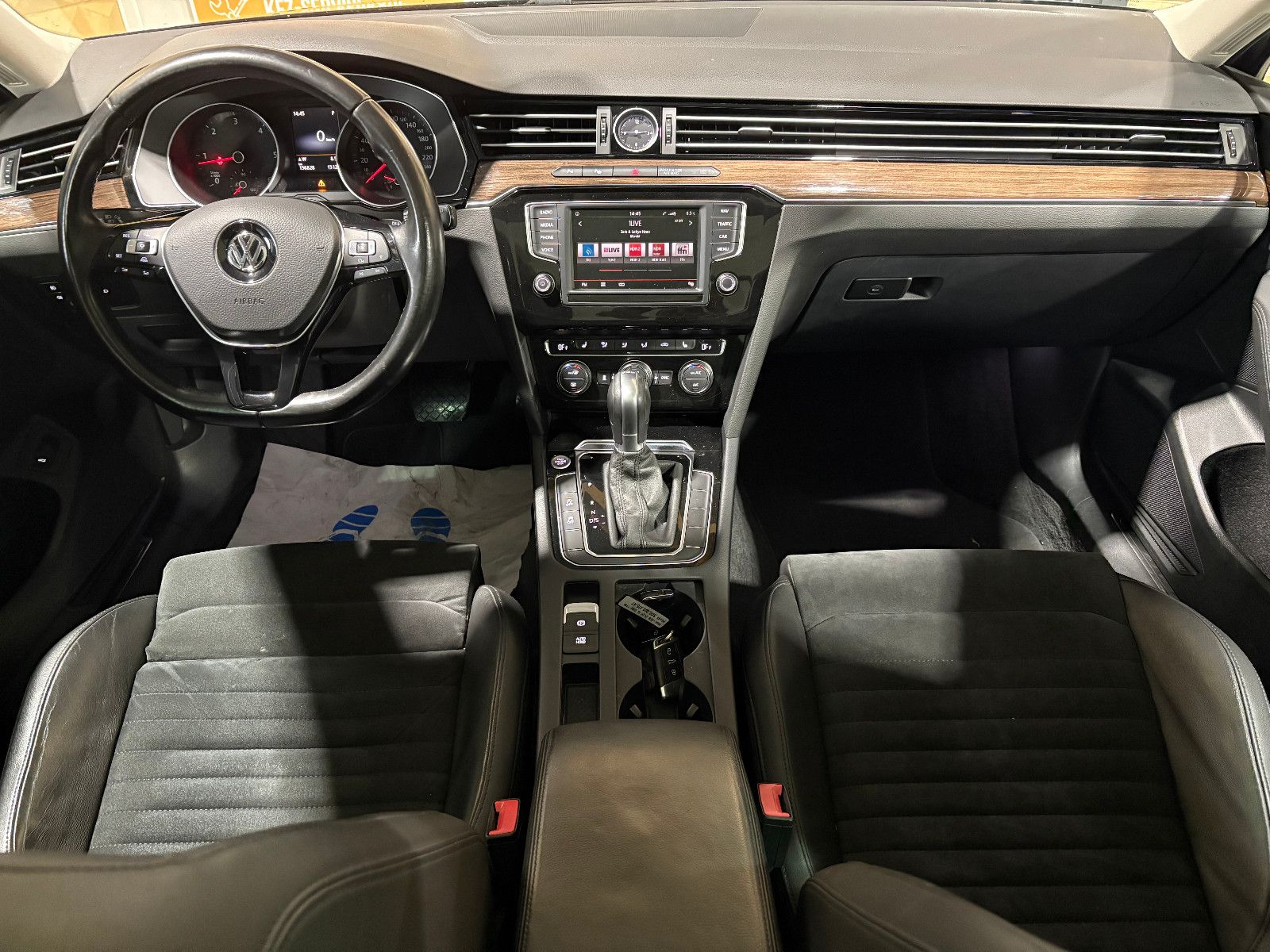 Fahrzeugabbildung Volkswagen Passat Variant Highline BMT/KAMERA/NAVI/SHZ/ACC/