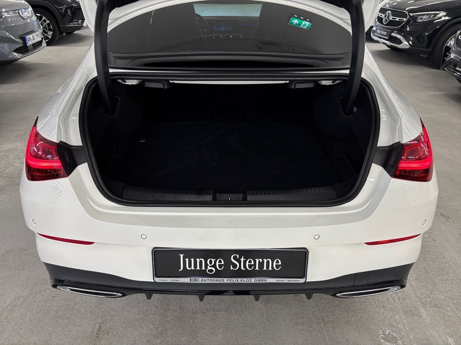 Fahrzeugabbildung Mercedes-Benz CLA 200 AMG Prem *Pano*STDHZG*Distro*360°*Night*