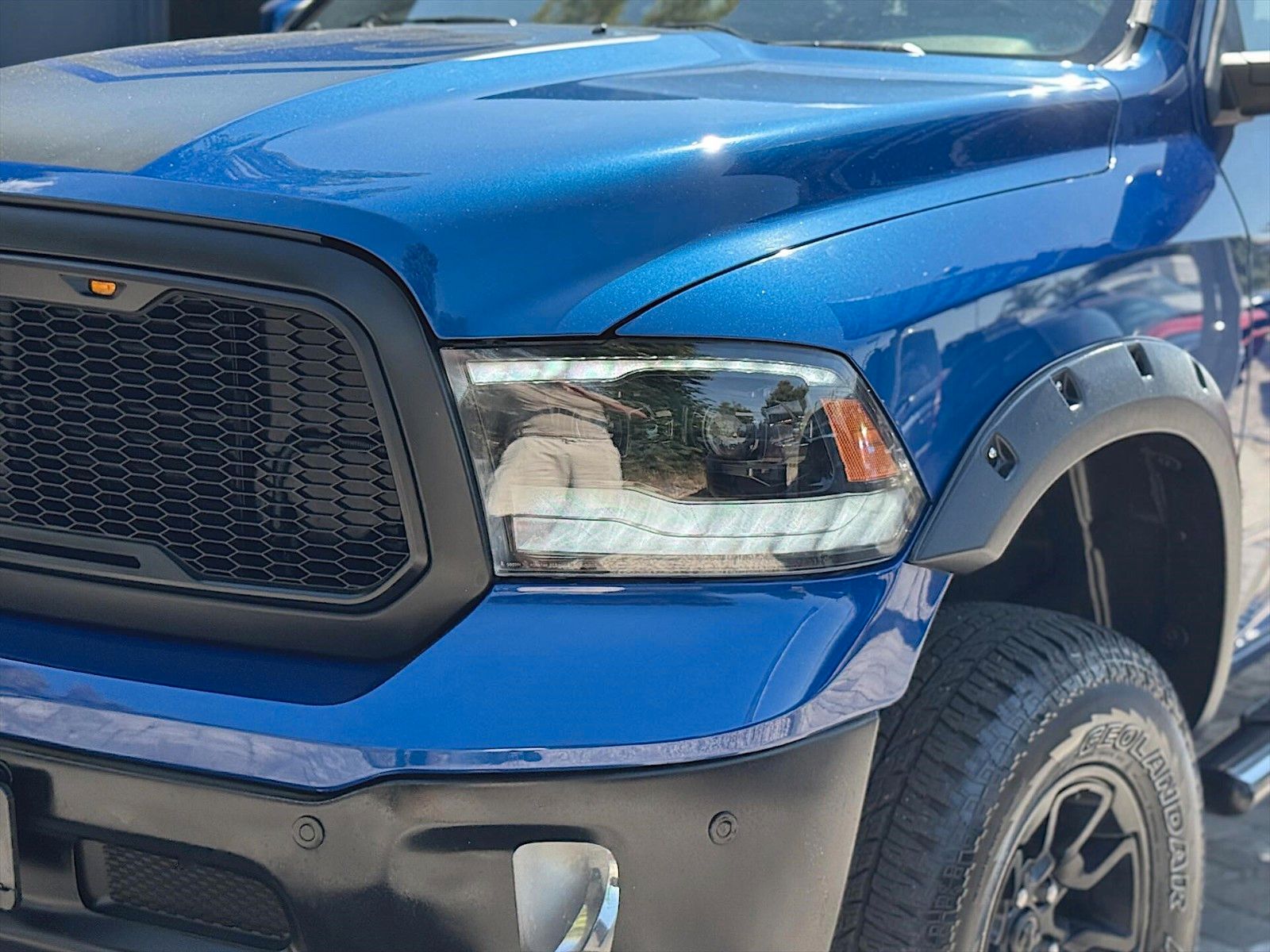 Fahrzeugabbildung Dodge RAM 5.7 V8 HEMI Sport NIGHT Body Lift 4x4 LED