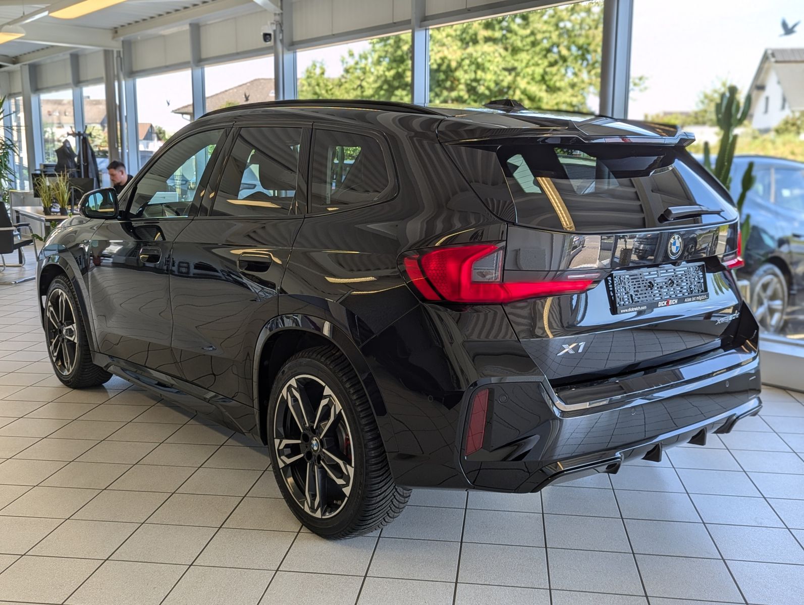 BMW X1 20d M-Sport-PRO Pano Innovation Harman AHK 19 - Image 5