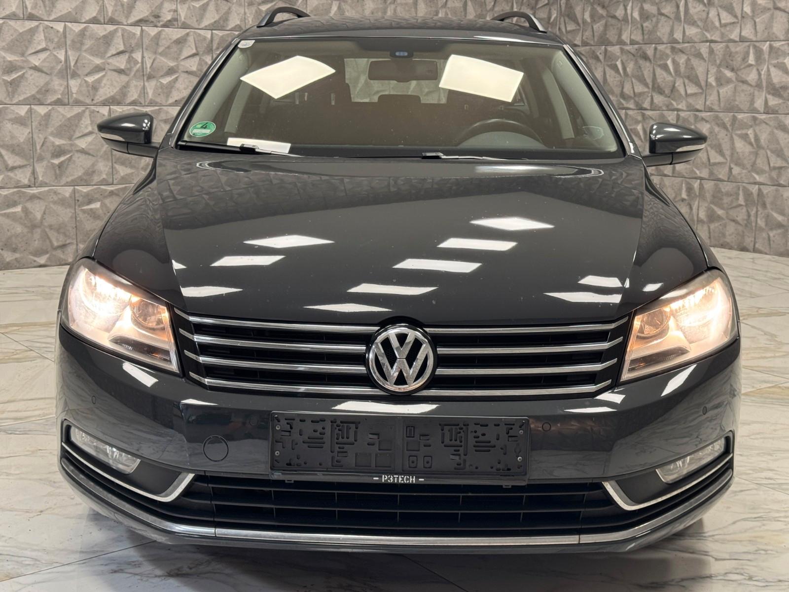 Volkswagen Passat 2014 — вигляд ззаду