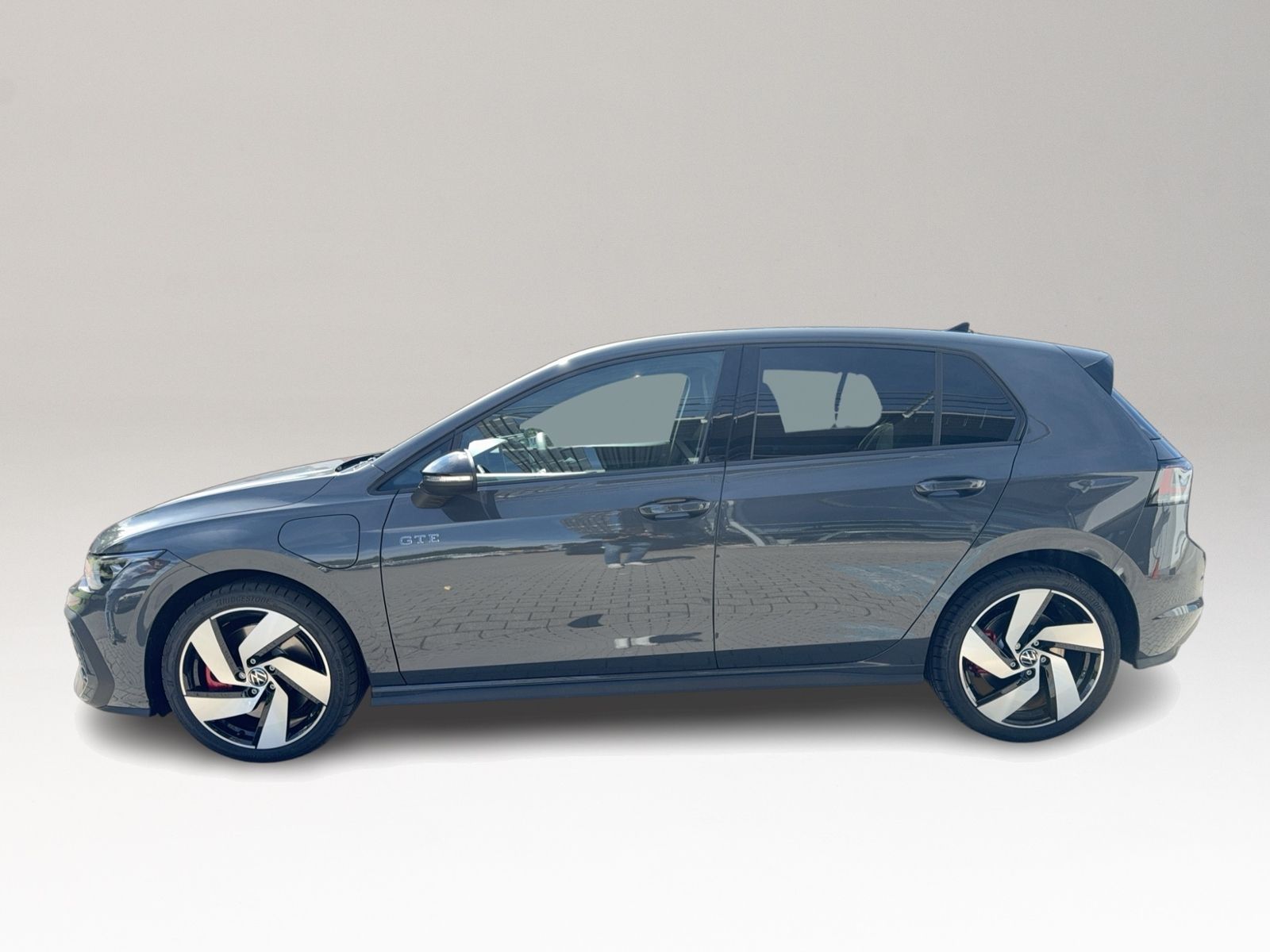 Volkswagen Golf VIII GTE, AHK, Black Style, IQ Light, Winte imagem 3