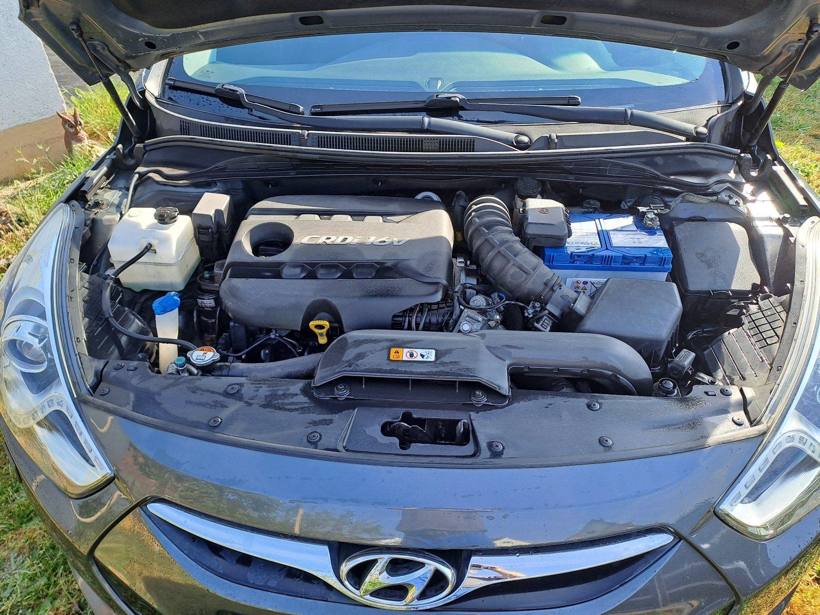 Hyundai i40 2014 — interior